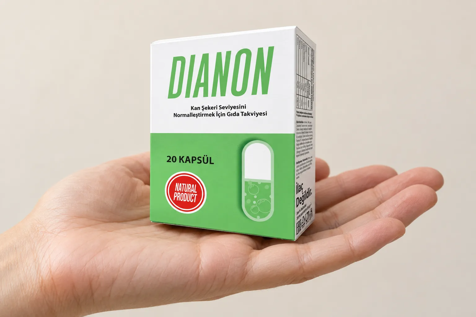 Dianon — Verpackung in der Hand