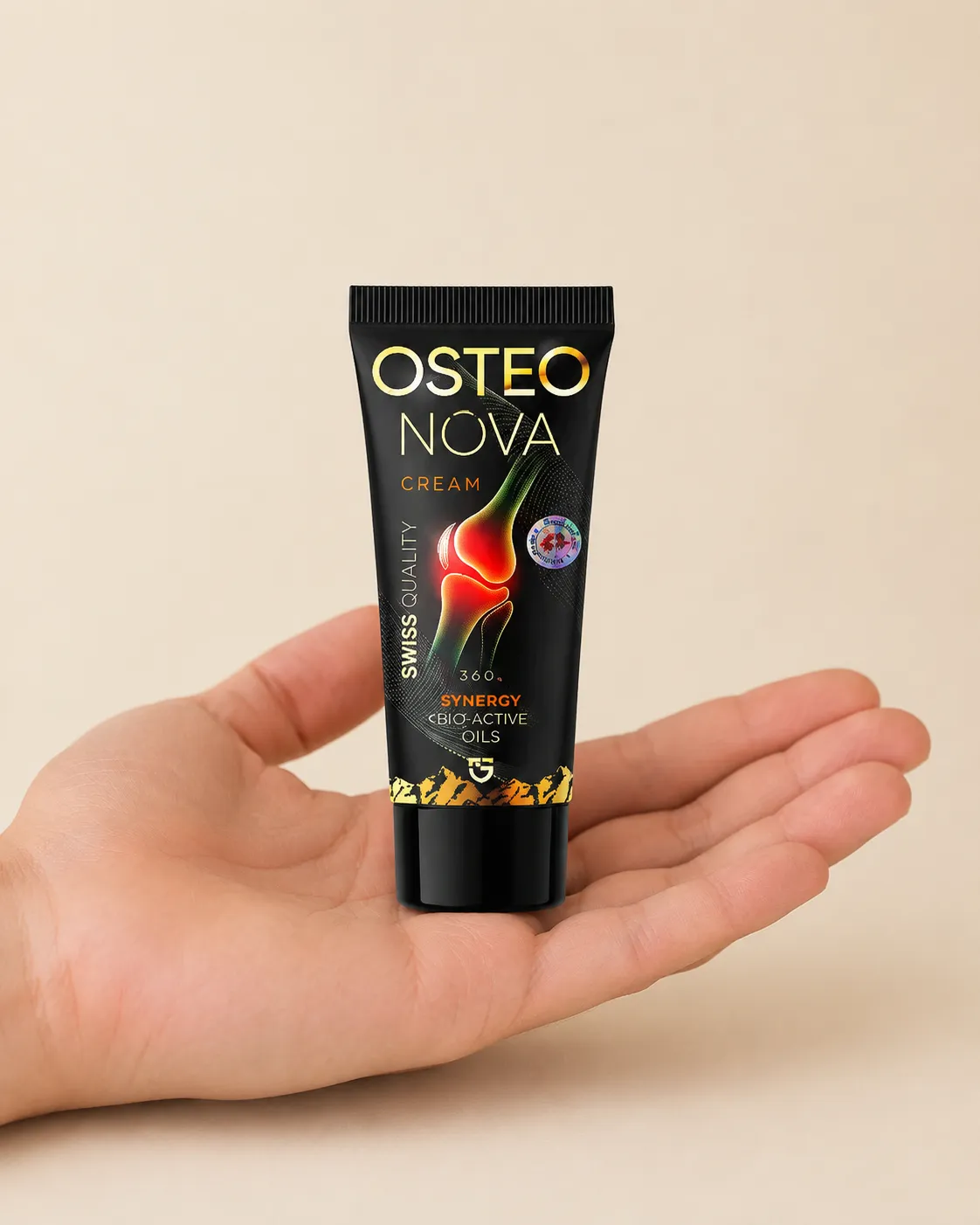 OsteoNova cream — Verpackung in der Hand