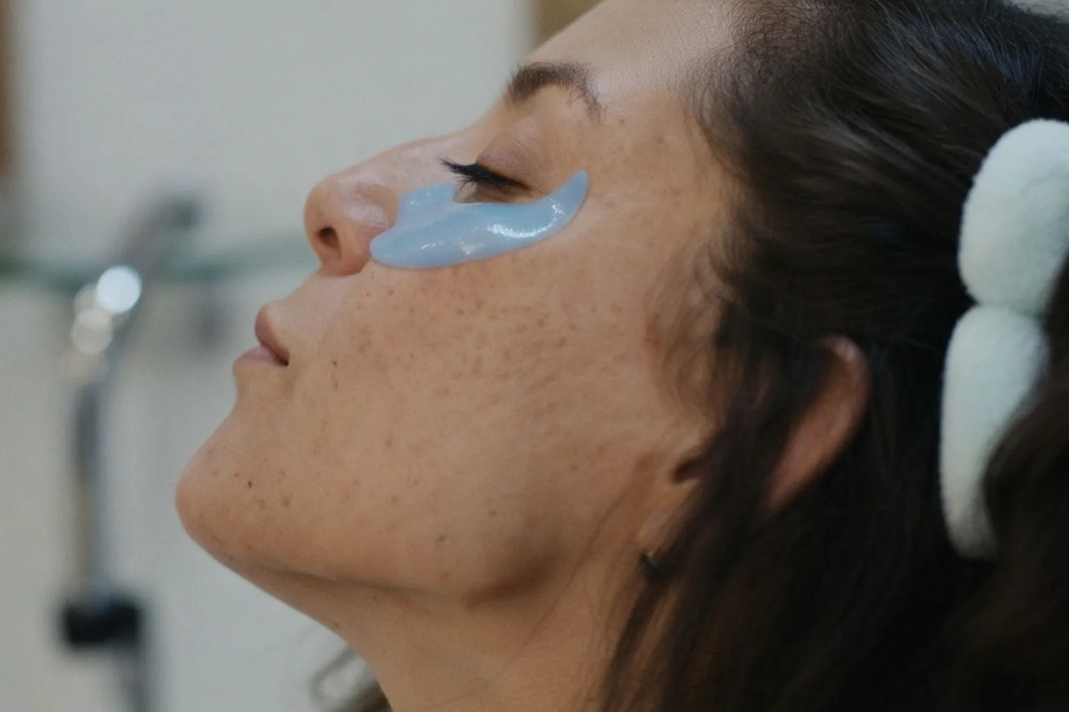 Precision Beauty: Warum gezielte Hautpflege statt Schichten den Unterschied macht