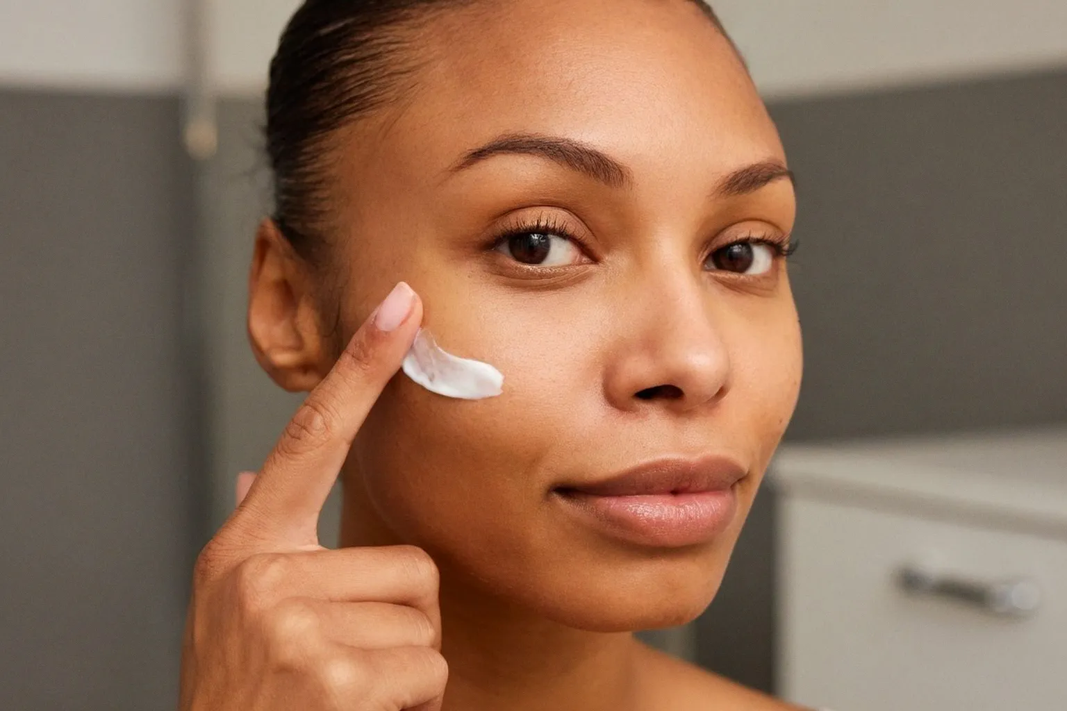 Silver Chitoderm: Kann der neue Wirkstoff Unreinheiten und Hautmale gleichzeitig bekämpfen?